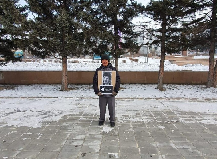 В Улан-Уде прошли только одиночные пикеты в память о Немцове