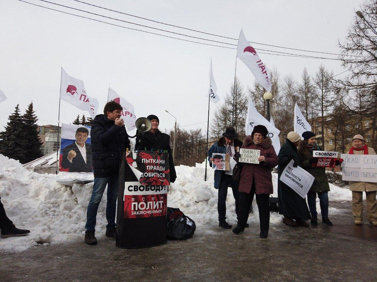 Митинг в память о Немцове в Челябинске
