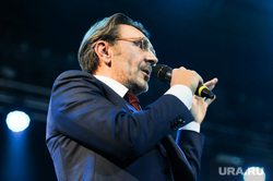 Сергей Шнуров, лидер группировки «Ленинград» и член возглавляемой бизнес-омбудсменом РФ Борисом Титовым «Партии роста», на встрече с партийцами. Челябинск, шнуров сергей
