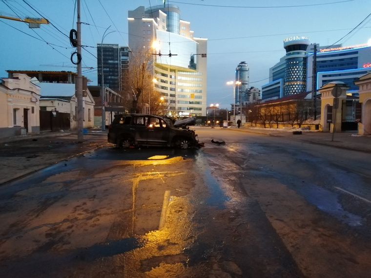 Авария произошла на улице Розы Люксембург в Екатеринбурге