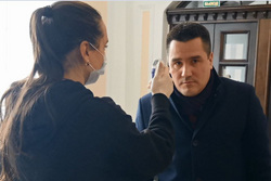 Денис Демидов с неохотой, но все же прошел процедуру