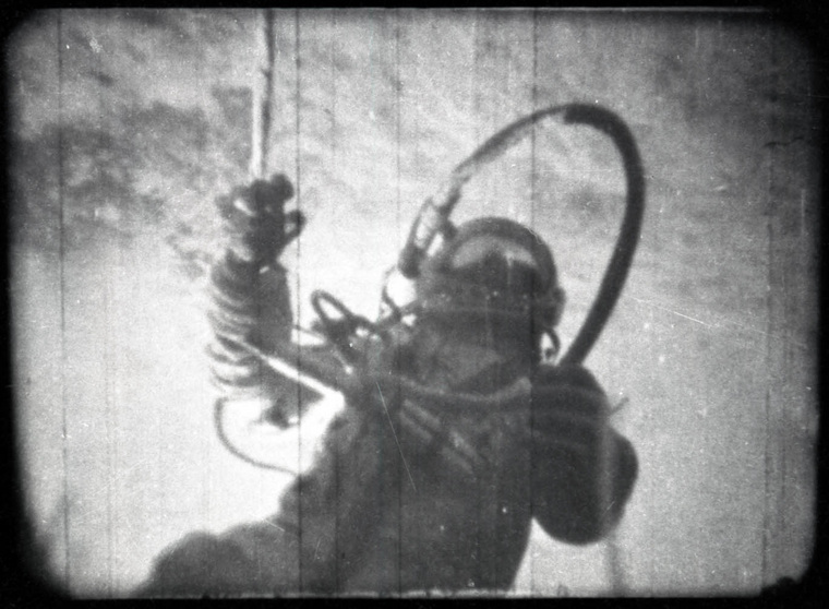 Алексей Леонов вышел в открытый космос 18 марта 1965 года