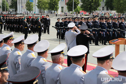 Вручение знамени и открытие памятника УМВД Курган, полицейские, парад