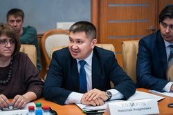 Бизнес-омбудсмену ХМАО Николаю Евлахову пришлось выслушать порцию критику от коллег