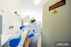 Дополнительная лаборатория для выявления коронавирусной инфекции в Челябинске на базе Областного центра по профилактике и борьбе со СПИДом. Челябинск, лаборатория, прием анализов, эпидемия, врачи, лаборатория
