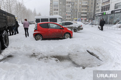Дороги после снегопада. Челябинск, снег на дороге, снегопад