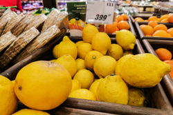 Коронавирус спровоцировал повышение цен на лимоны и лук