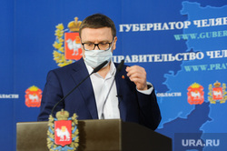 Брифинг Алексея Текслера в медицинской маске по коронавирусу. Челябинск , текслер алексей