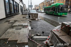 Уличный ремонт. Екатеринбург, тротуар, тротуарная плитка, гранитная плитка, ремонт, город екатеринбург, перекресток малышева бажова