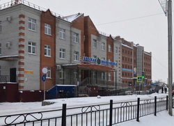 На Ямале также передали автомобили в помощь медикам