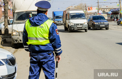 Полиция на улицах города во время эпидемии коронавируса. Челябинск, полицейские, полиция, дпс