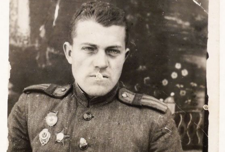 Гвардии лейтенант Павел Бакаев