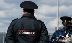 Девятнадцатый день вынужденных выходных из-за ситуации с CoVID-19. Екатеринбург, патруль, полиция, полицейский, проверка документов, полицейский в маске, коронавирус