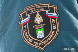 Распиловка льда на реке Тобол у Курганской дамбы. Курган, мчс, шеврон мчс, уральский региональный центр