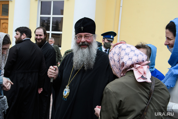 Встреча митрополита Кирилла и прихожан схиигумена Сергия (Романова). Екатеринбург