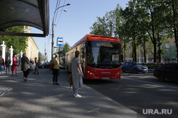 Город в период самоизоляции 27 мая 2020. Пермь, автобус, остановка автобусная