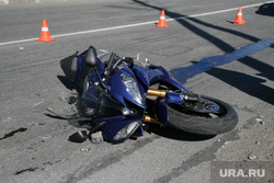 Фоторепортаж - авария с мотоциклом. Салехард, мотоцикл, дтп, авария, разбитый мотоцикл