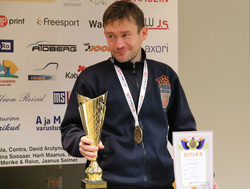 Алексей был членом сборной по скайраннингу (бег по горам), увлекается альпинизмом и туризмом