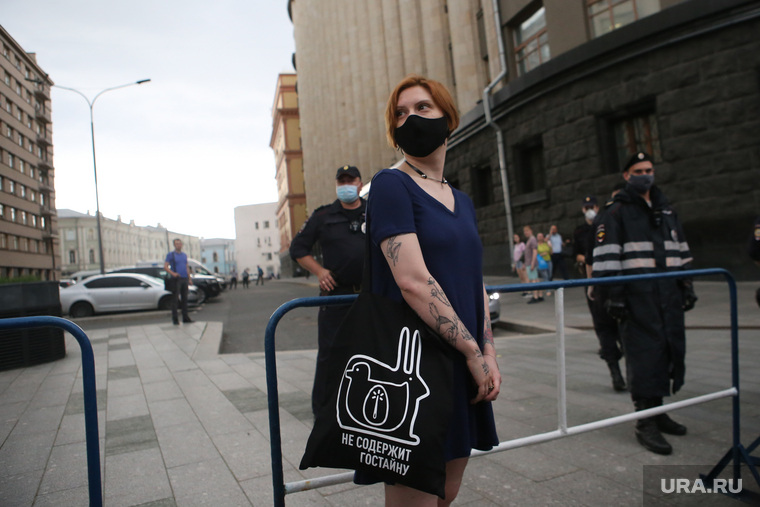 Одиночные пикеты в поддержку Ивана Сафронова. Москва