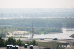 Дым от лесных пожаров. Сургут, объездная дорога, дым над городом, лесные пожары