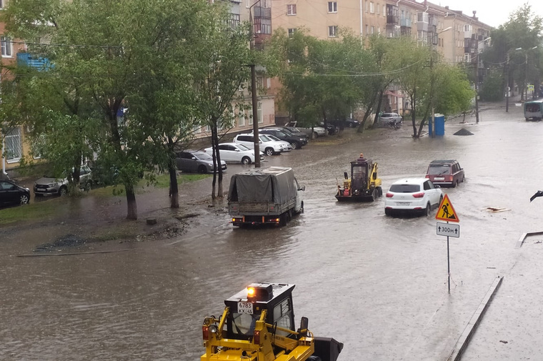 Потоп на улице Кирова, где идет ремонт