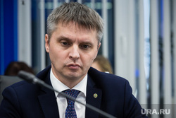 Собрание координационного совета по спорту в связи со скандалом спортивной общественности города и управлением физической культуры и спорта Сургут, артамонов сергей