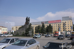 Обзорная экскурсия по Екатеринбургу, привокзальная площадь, варежка, памятник добровольцам