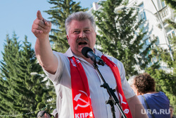 Митинг против пенсионной реформы. Курган, зырянов виктор, кпрф, указывает пальцем