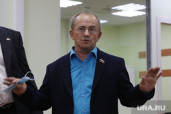 Кандидат в губернаторы Пермского края Александр Репин на пресс-конференции. Пермь