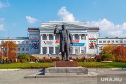 Рабочая поездка по городу №2. Екатеринбург, урфу, памятник кирову, площадь кирова, упи