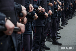 Несанкционированная акция против изменения пенсионного законодательства в Перми, перекрытие, полиция, правоохранительные органы, оцепление, дубинки