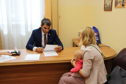 Курганские единороссы активно помогают семьям