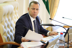 Заседание правительства.  Курган , шумков вадим, портрет