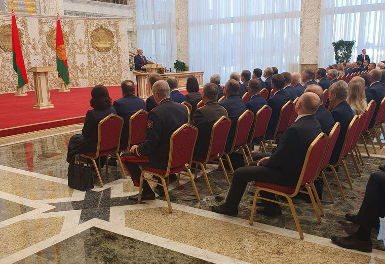 Лукашенко вступил в должность президента республики Белоруссии