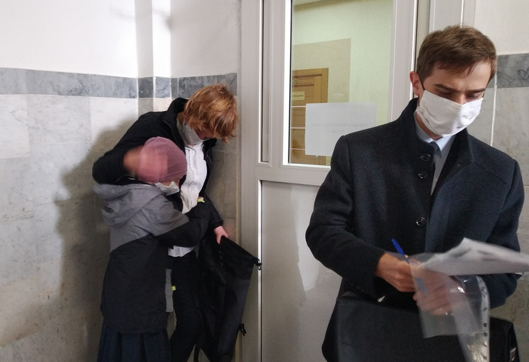 Для молодого юриста Дмитрия Кротова (справа) дело Айши Репняковой стало первый серьезным испытанием.