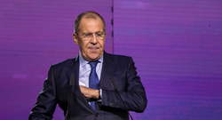 Международный Форум Добровольцев в Москве на ВДНХ. Москва, портрет, лавров сергей на экране