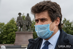 Пресс-подход к Александру Высокинскому на Площади Труда. Екатеринбург, высокинский александр