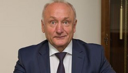 Сергей Маненков останется главой Белоярского района еще на пять лет