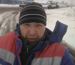 Евгений Рыбаков, мастер службы наружного освещения Курганских городских электрических сетей