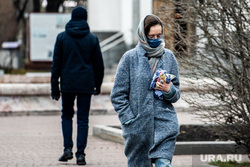 Виды Екатеринбурга, защитная маска, маска на лицо, девушка в маске