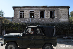 Последствия ночного обстрела Степанакерта. Нагорный Карабах, частный дом, частный сектор, последствия обстрела, город степанакерт