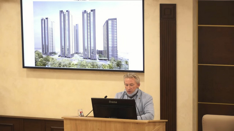 «Такие объекты сейчас будут без нашего контроля переходить в стадию получения разрешений на строительство», — предупредил депутатов Молоков