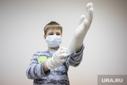 Клипарт. Сургут, перчатки, медицинская маска, ребенок в маске, коронавирус, сиз