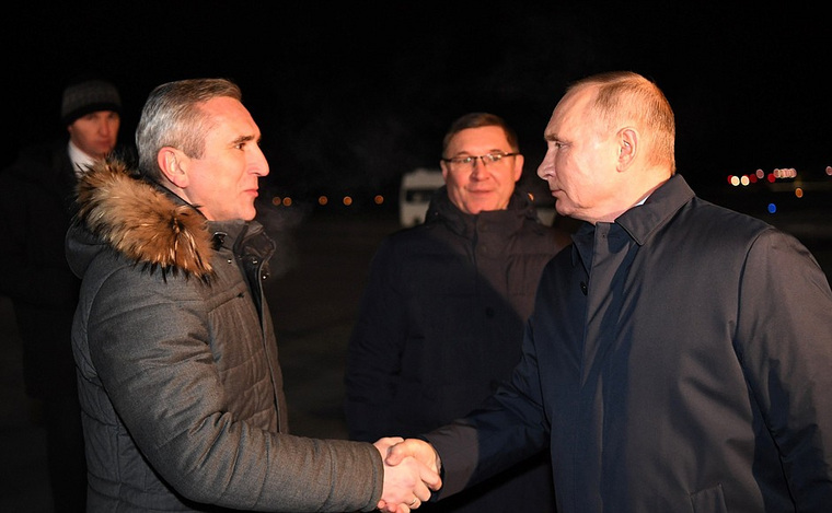 Справа налево: Владимир Путин, Владимир Якушев, Александр Моор
