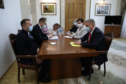 Губернатор Вадим Шумков и уральский энергетик Алексей Бобров обсудили совместную работу