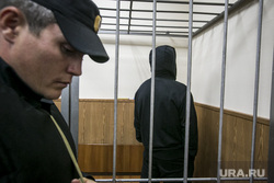 Криминальный авторитет Олег Шишканов на судебном заседании по избранию ему меры пресечения Басманным районным судом г. Москвы. Москва, подследственный, полицейские, заключенные, решетка, скамья подсудимых, судебный пристав, подсудимый, арестант, вор в законе, конвой, шишканов олег, шишкан
