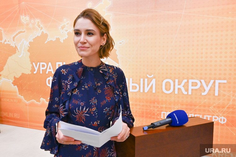 Пресс-конференция Путина, трансляция в полпредстве по УрФО. Необр