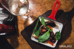 Ресторан "Гады". Екатеринбург, ресторанная кухня, морепродукты, осьминог, морские деликатесы, блюдо, еда