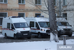 Работа фельдшеров скорой помощи в условиях коронавирусной инфекции на территории городской больницы №2. Курган, фельдшер, пандемия коронавируса, средства защиты, водитель скорой помощи, скорая помощь