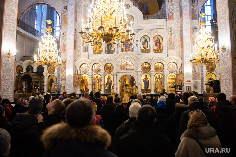 Праздничная Божественная литургия в Храме на Крови. Екатеринбург